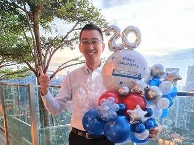 400x300-Mainfreight Asia Billy Zhang 20 years service legend 