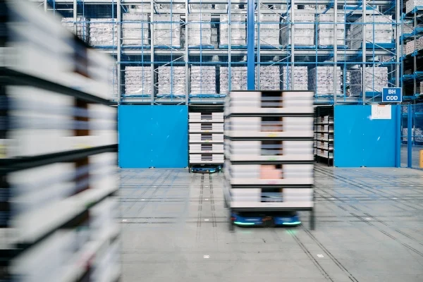 Mainfreight warehousing robotics